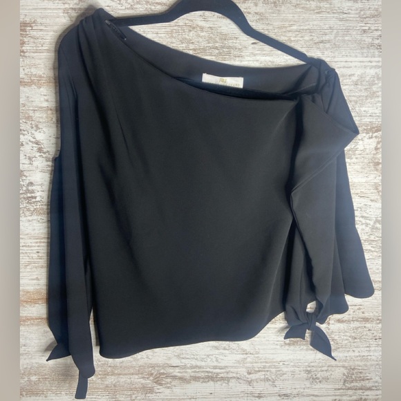 AMANDA UPRICHARD Sz Large Black Long Sleeve Crawford One Shoulder Blouse EUC - Picture 4 of 7
